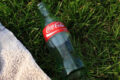 Wie entferne bzw. reinige ich Cola-Flecken von Kleidung bzw. Möbeln?