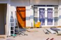 Hausmeisterservice bei der Arbeit - Gebäudepflege und Instandhaltung