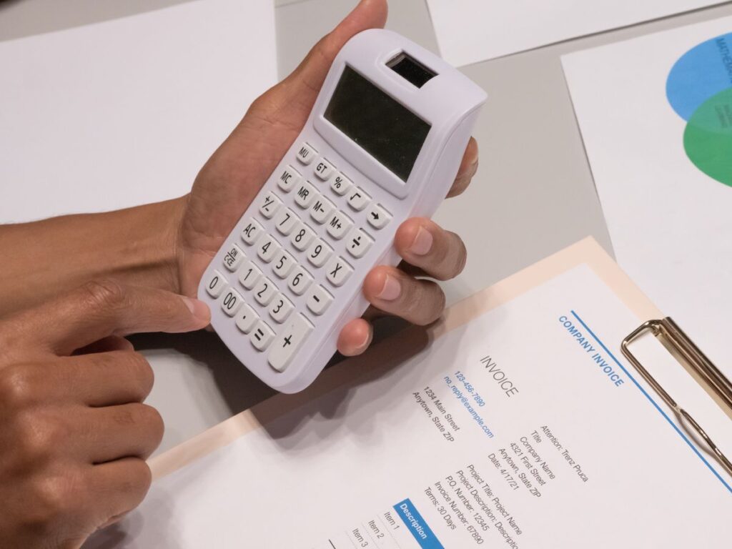 E-Rechnung 2026/2027: Was Einzelunternehmer jetzt umsetzen müssen